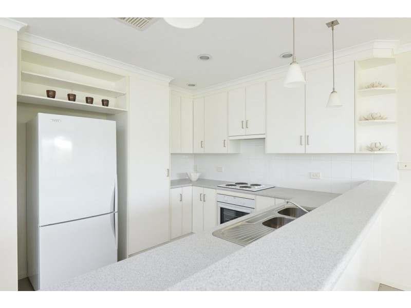 6 Aquamarine Boulevard, Hayborough SA 5211