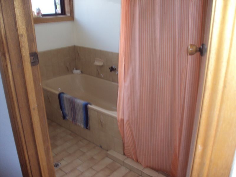 9 Keithalan Avenue, Victor Harbor SA 5211