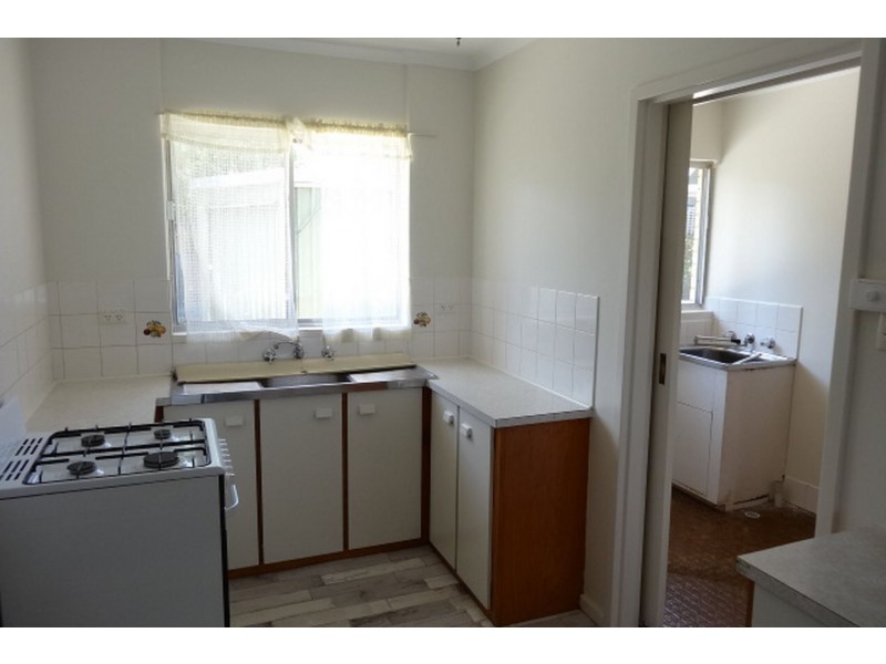 Unit 2/56 Pine Avenue, Victor Harbor SA 5211