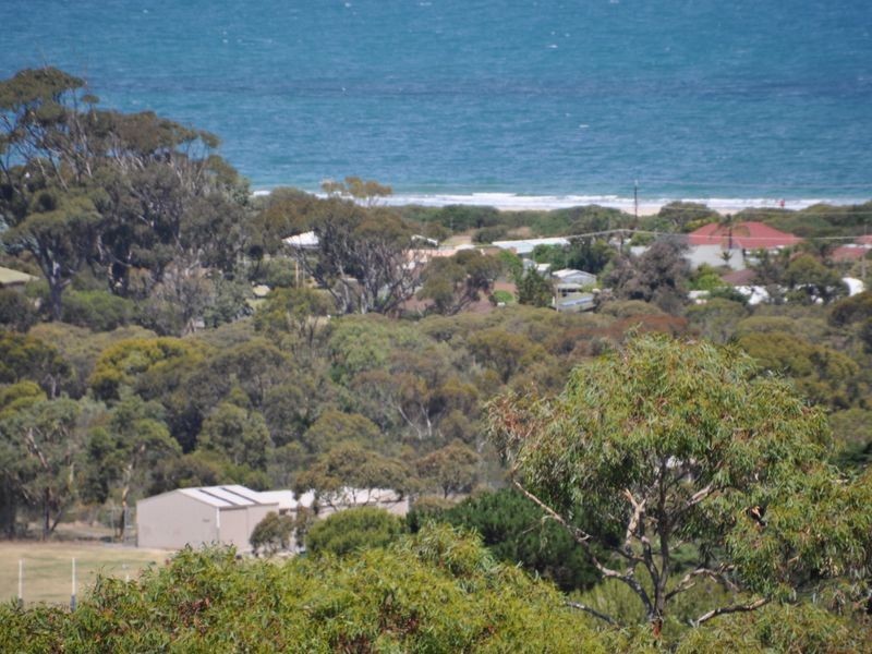 65 Warland Avenue, Victor Harbor SA 5211