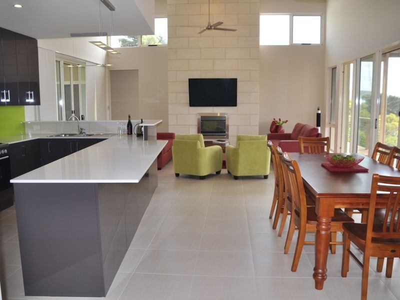 65 Warland Avenue, Victor Harbor SA 5211