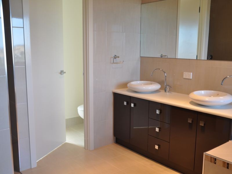 65 Warland Avenue, Victor Harbor SA 5211