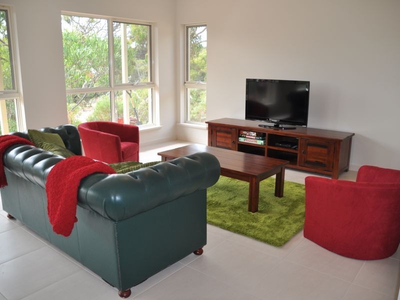 65 Warland Avenue, Victor Harbor SA 5211