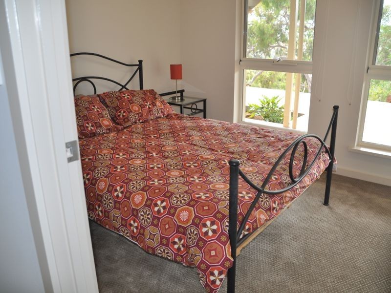 65 Warland Avenue, Victor Harbor SA 5211