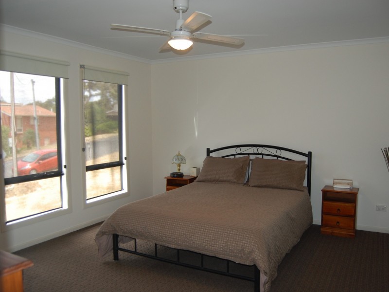 26 Grantley Avenue, Victor Harbor SA 5211