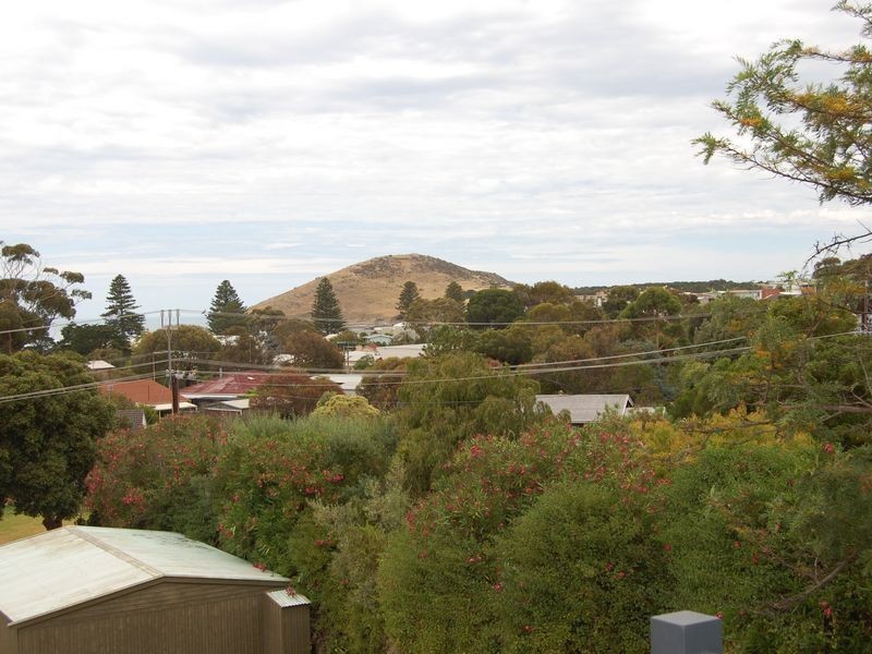 9 Moonya Avenue, Encounter Bay SA 5211