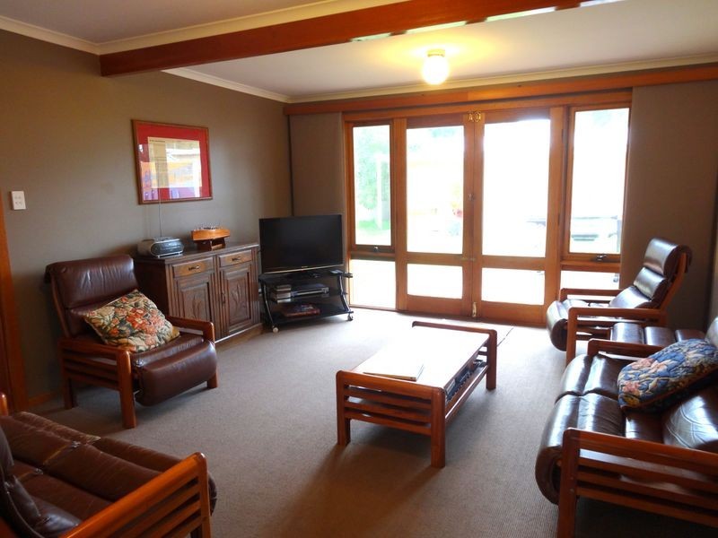 10 Park Ave, Encounter Bay SA 5211