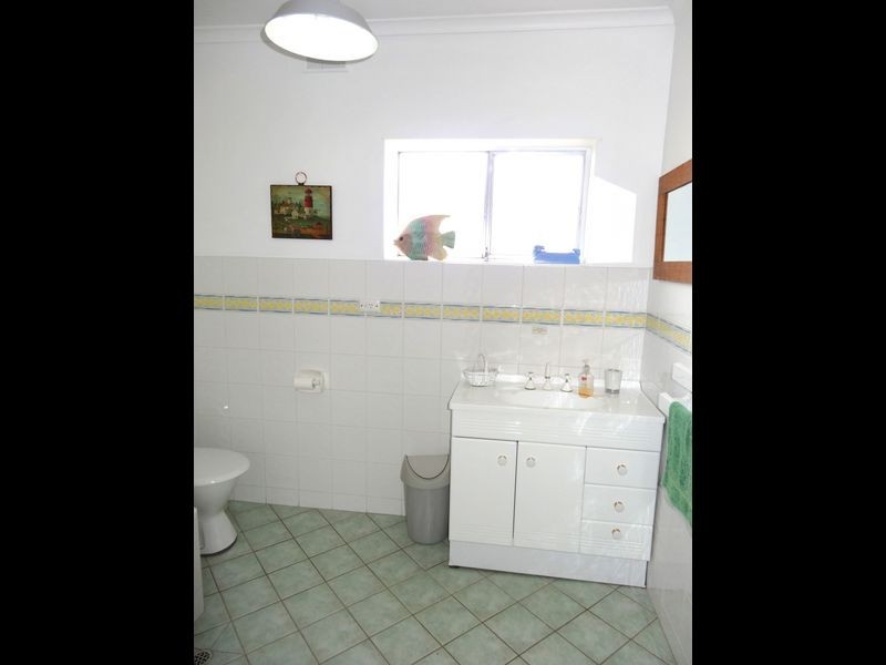 10 Park Ave, Encounter Bay SA 5211