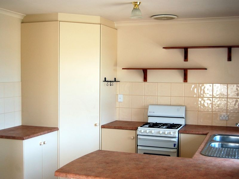8 Poltong Crescent, Encounter Bay SA 5211