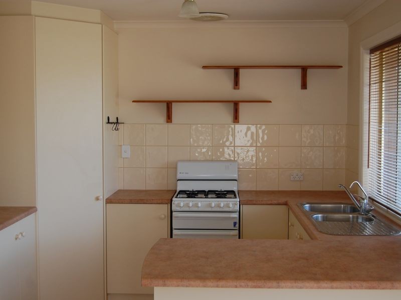 8 Poltong Crescent, Encounter Bay SA 5211