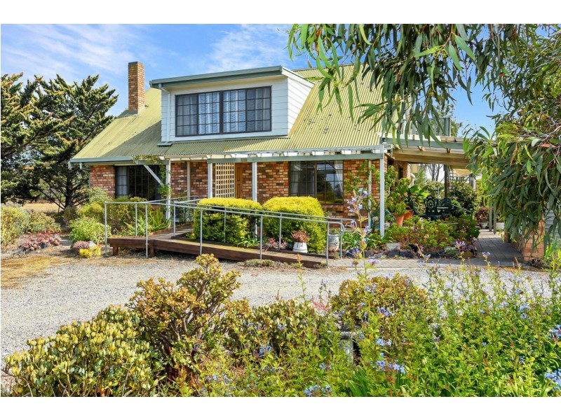 62 Day Road, Victor Harbor SA 5211