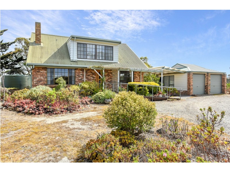 62 Day Road, Victor Harbor SA 5211