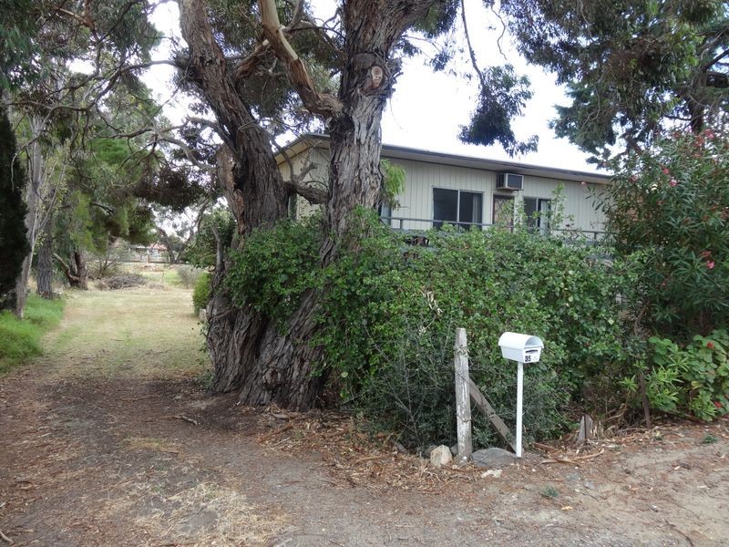 35 Russell Street, Encounter Bay SA 5211