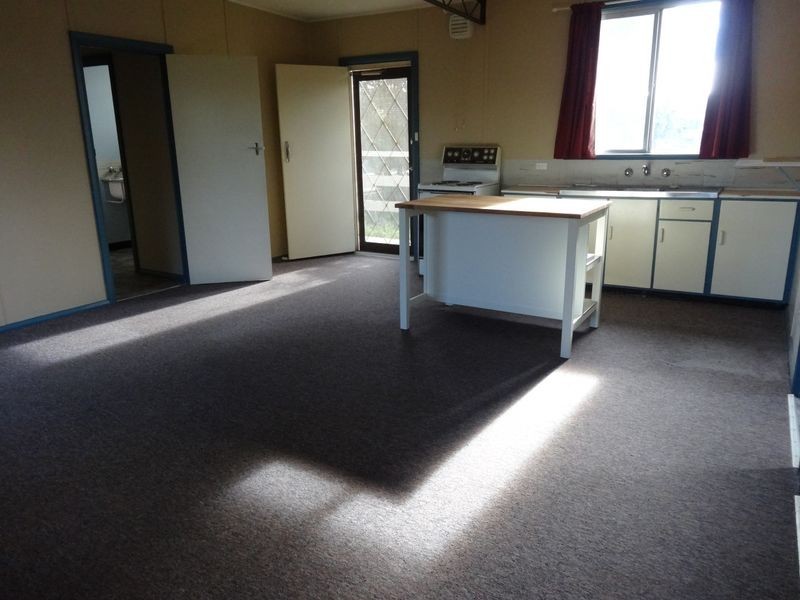 35 Russell Street, Encounter Bay SA 5211