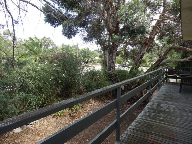 35 Russell Street, Encounter Bay SA 5211