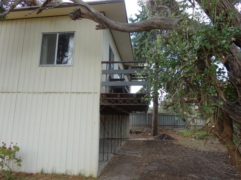 35 Russell Street, Encounter Bay SA 5211