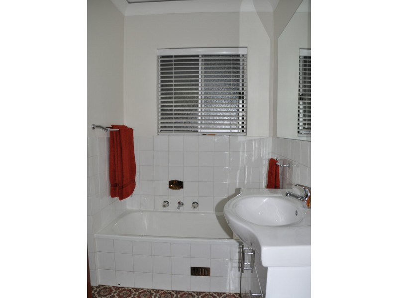 Unit 1/8 Adey Street, Victor Harbor SA 5211