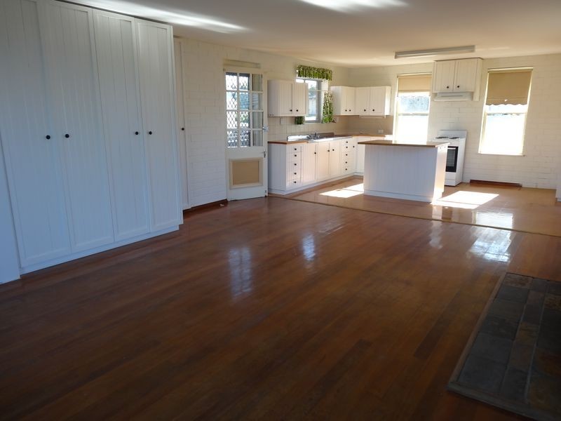 7 Antrim Street, Victor Harbor SA 5211
