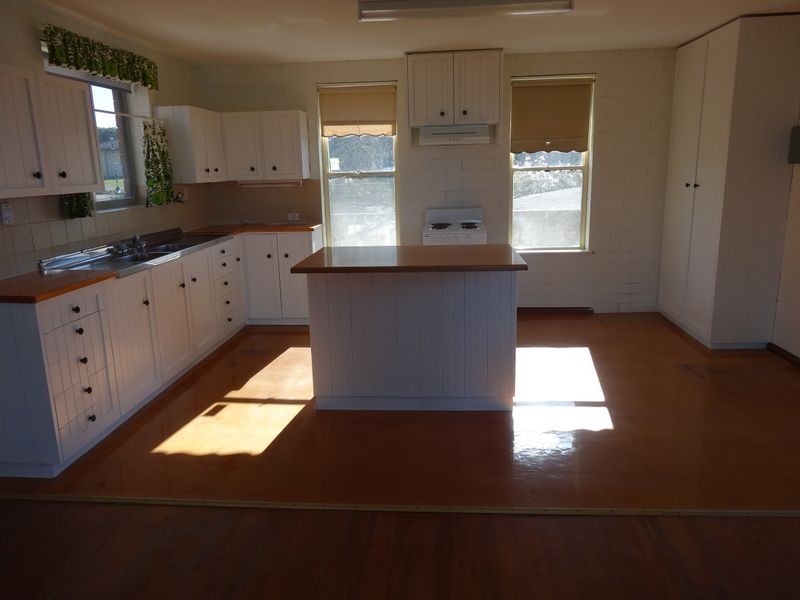 7 Antrim Street, Victor Harbor SA 5211