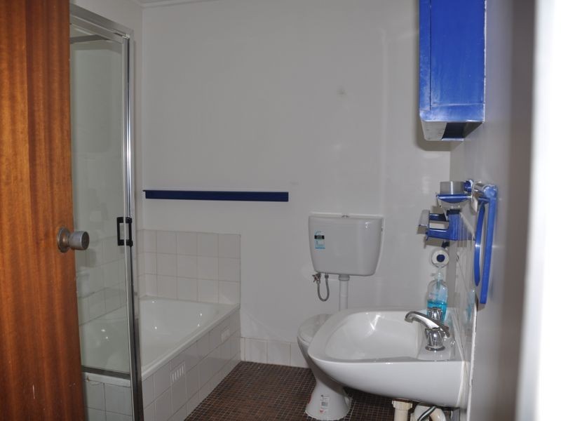 2/51 Grantley Avenue, Victor Harbor SA 5211