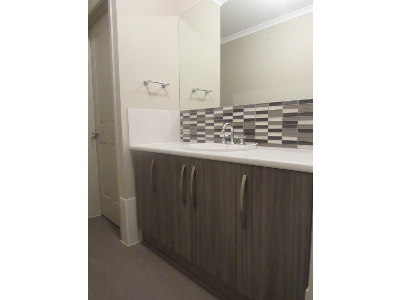 18 Sapphire Way, Hayborough SA 5211