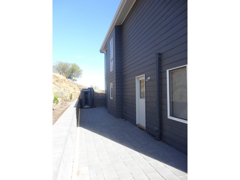 4 Laxton Street, Mccracken SA 5211