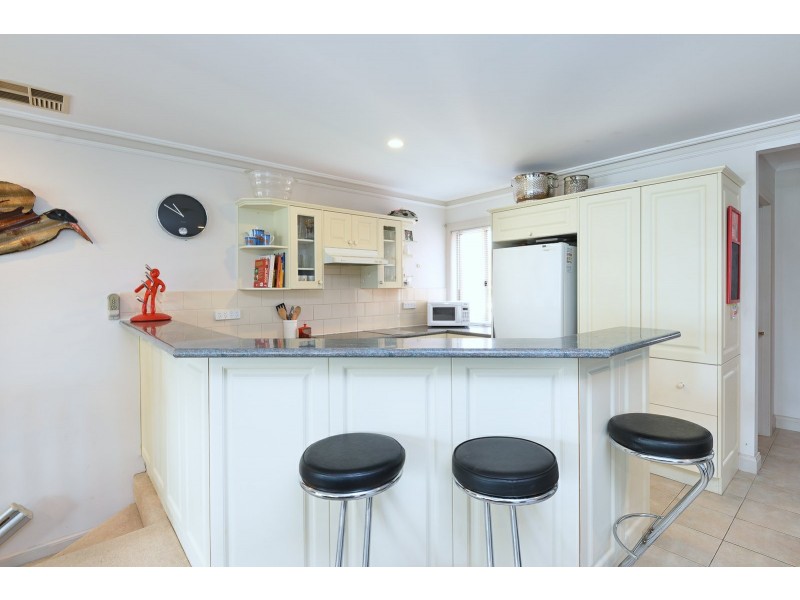 12A Esplanade, Victor Harbor SA 5211