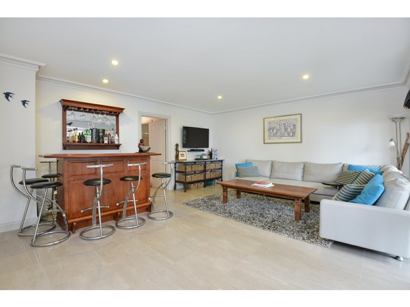 12A Esplanade, Victor Harbor SA 5211