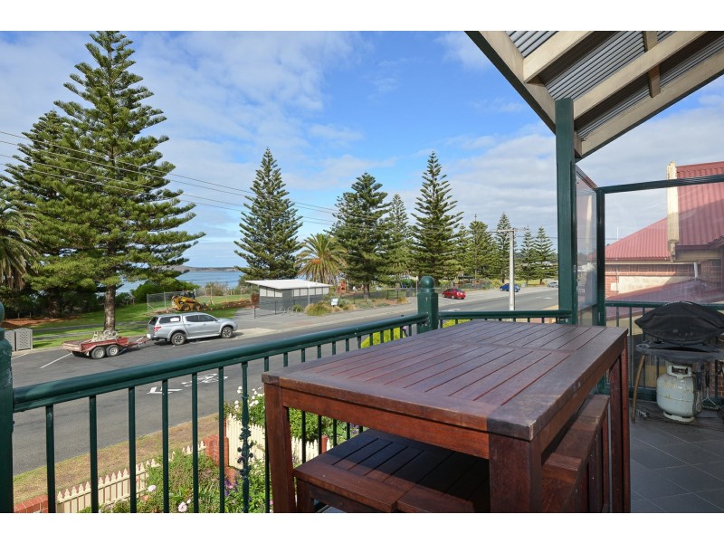 12A Esplanade, Victor Harbor SA 5211