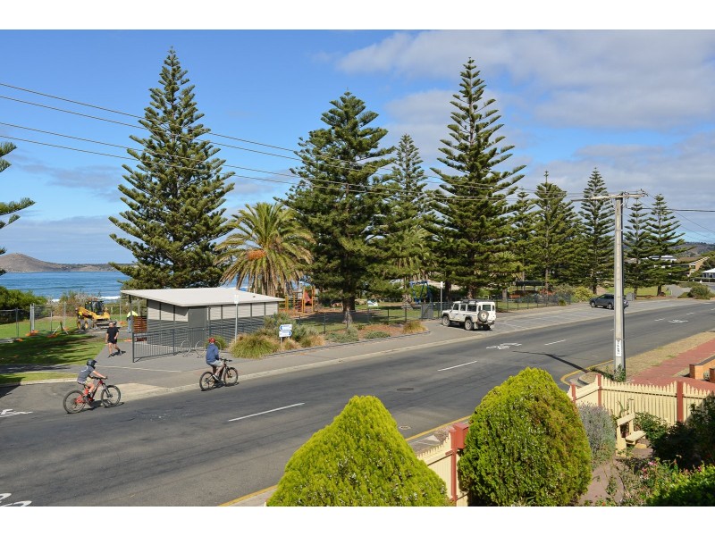12A Esplanade, Victor Harbor SA 5211