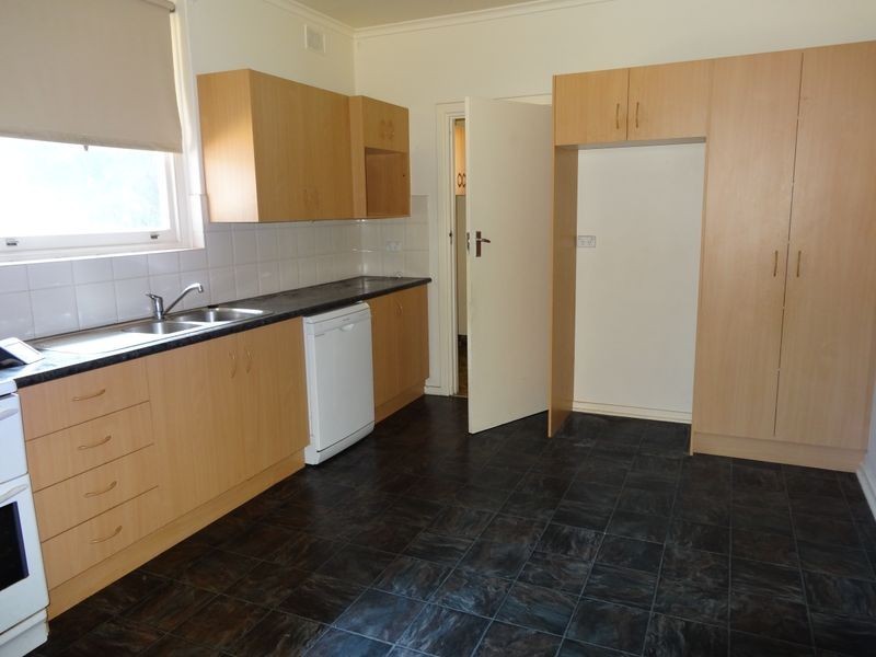 25 Churchill Road, Victor Harbor SA 5211