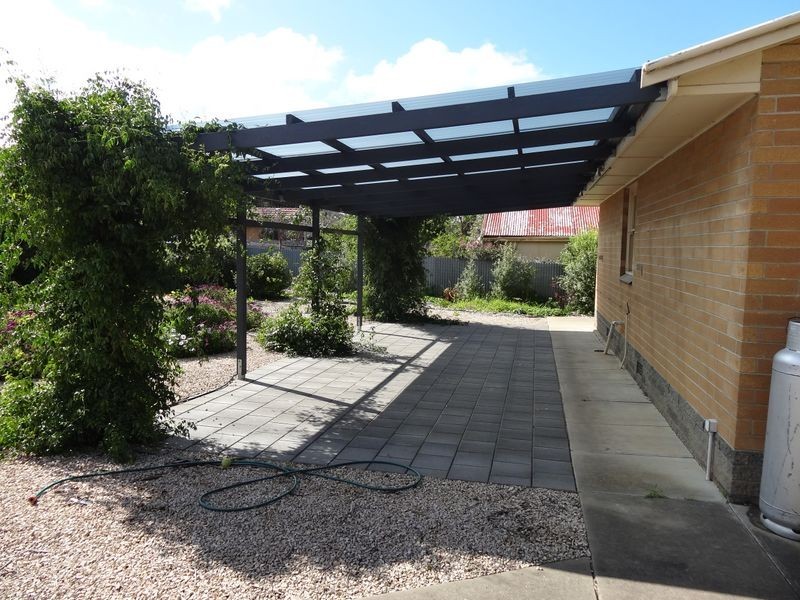 25 Churchill Road, Victor Harbor SA 5211