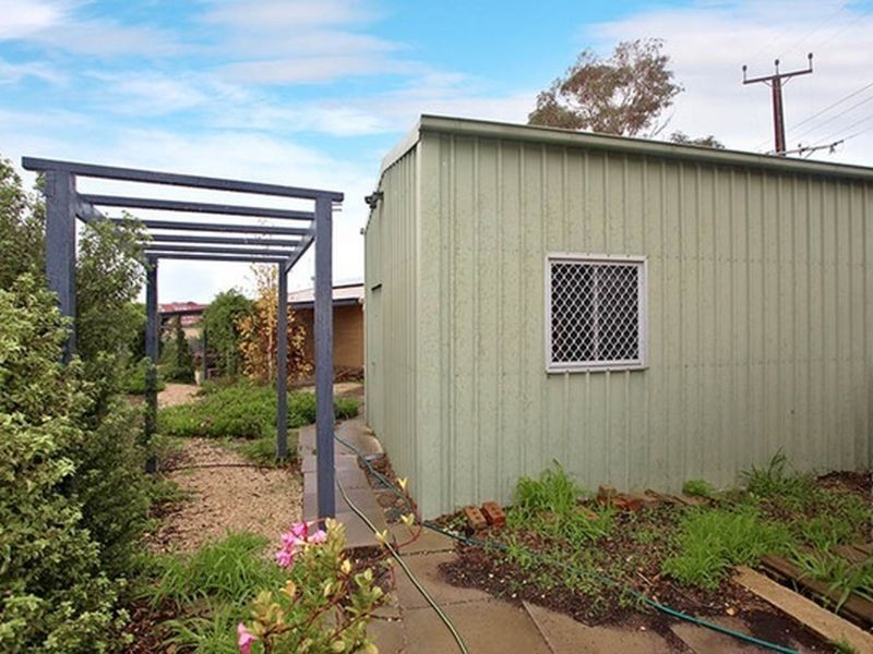 25 Churchill Road, Victor Harbor SA 5211