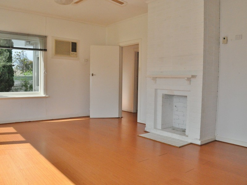 19 The Parkway, Victor Harbor SA 5211