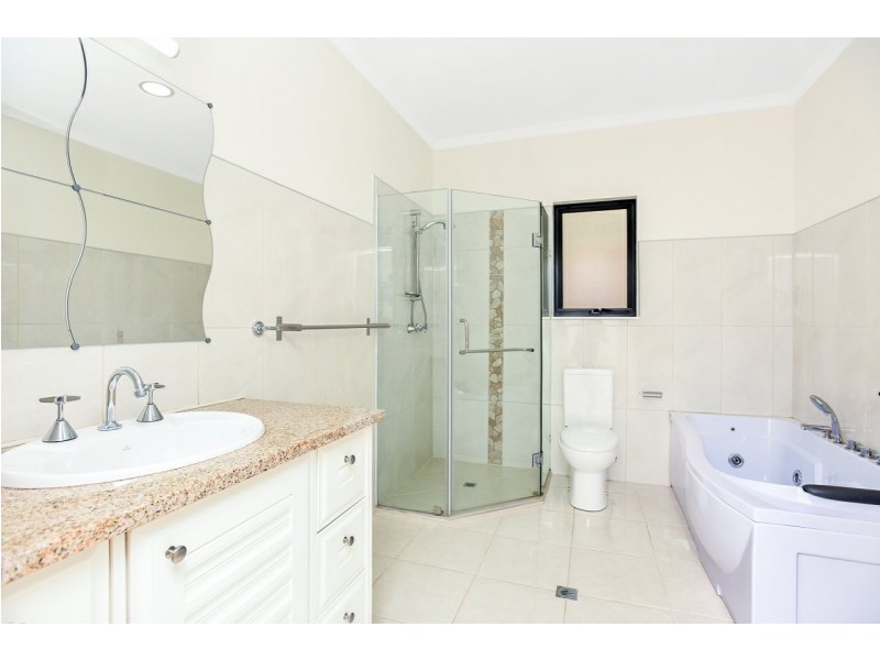 11 Rymill Avenue, Encounter Bay SA 5211