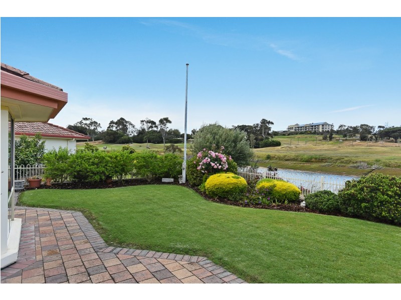11 Tam O’Shanter Place, Mccracken SA 5211