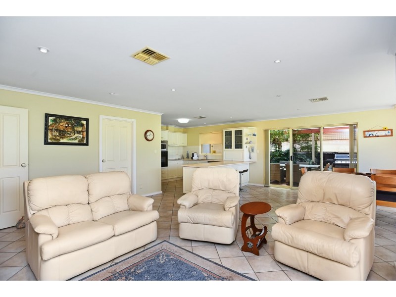 11 Tam O’Shanter Place, Mccracken SA 5211