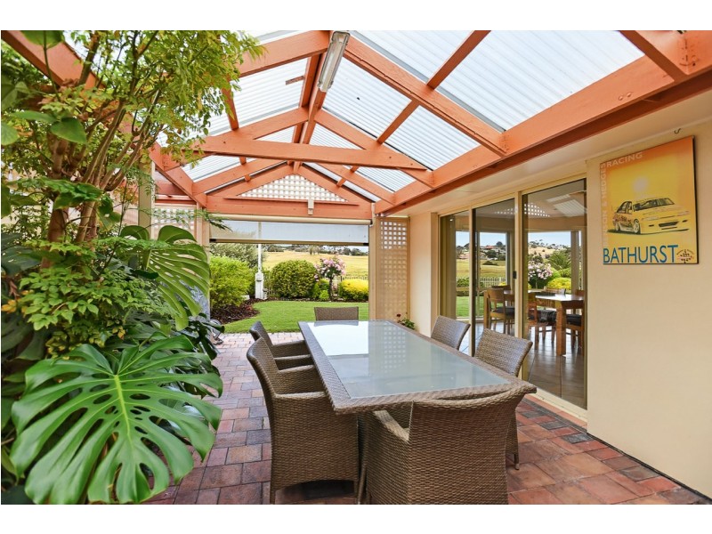 11 Tam O’Shanter Place, Mccracken SA 5211