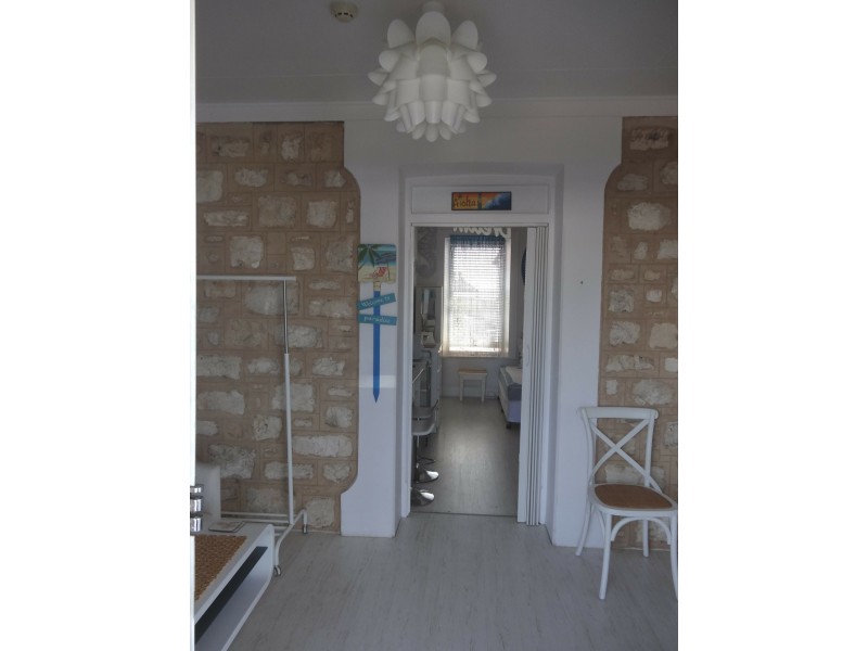 Unit 13/14-16 Crozier road, Victor Harbor SA 5211