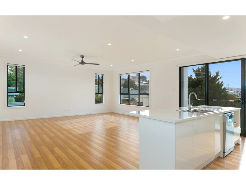 18 Breckan Avenue, Victor Harbor SA 5211