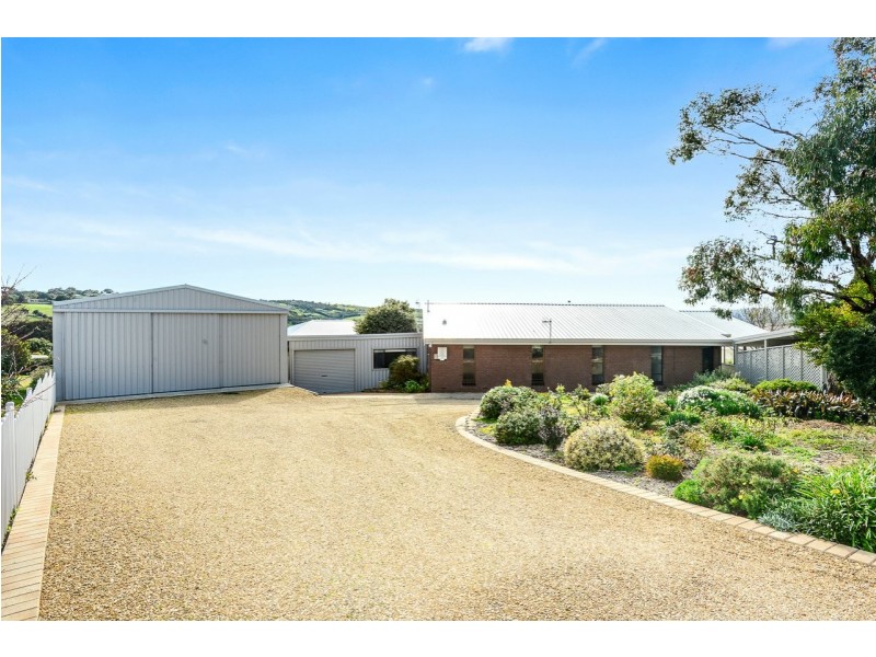 13 White Crescent, Encounter Bay SA 5211