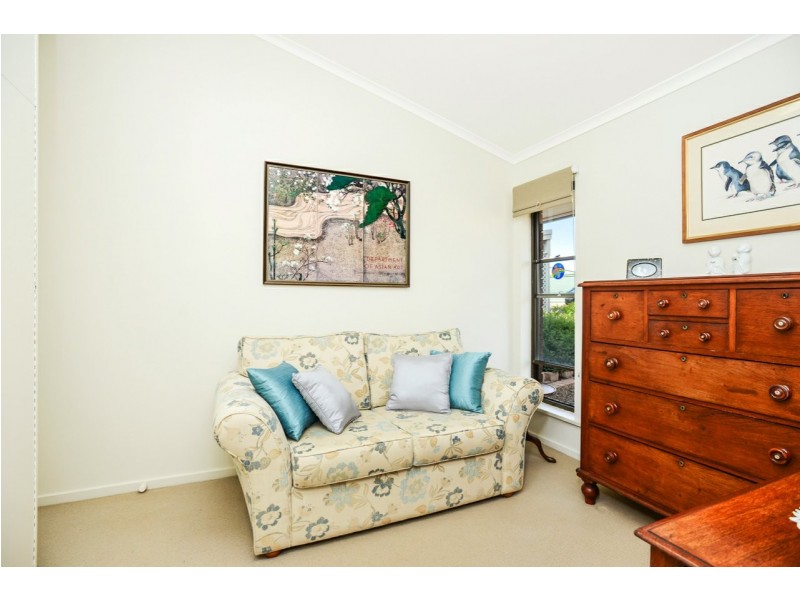 13 White Crescent, Encounter Bay SA 5211