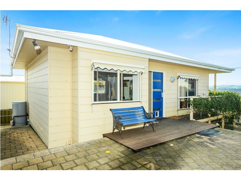 13 White Crescent, Encounter Bay SA 5211