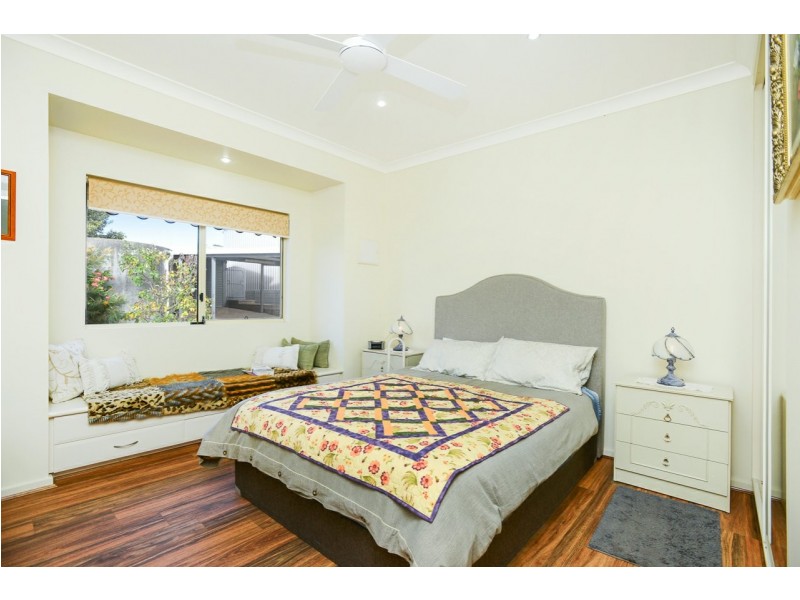 13 White Crescent, Encounter Bay SA 5211