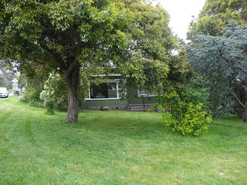 17 Riverview Road, Victor Harbor SA 5211