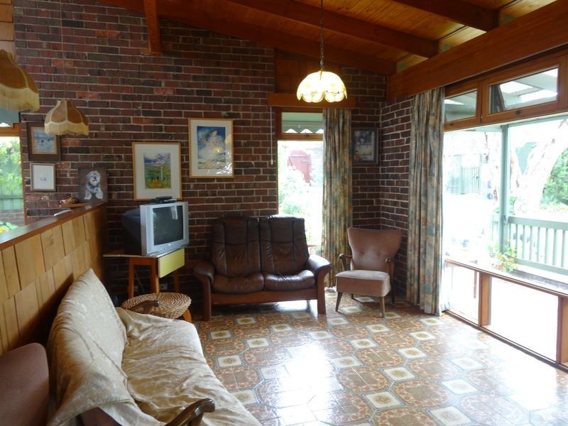 17 Riverview Road, Victor Harbor SA 5211