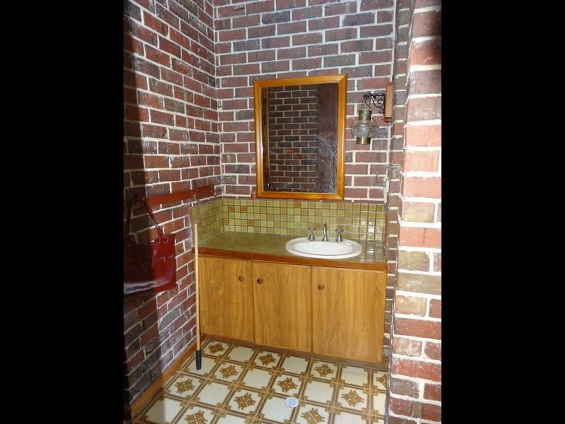 17 Riverview Road, Victor Harbor SA 5211