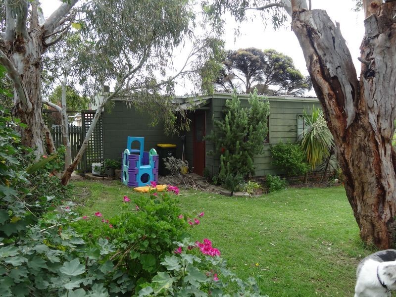 17 Riverview Road, Victor Harbor SA 5211