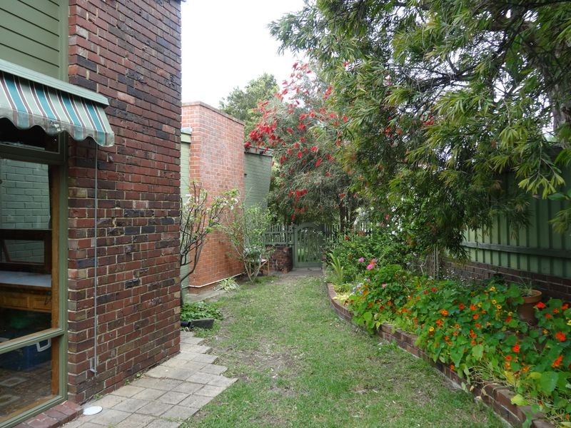 17 Riverview Road, Victor Harbor SA 5211