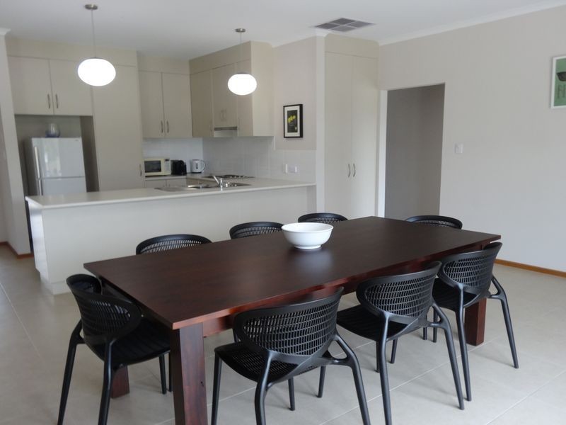 6 Watson Crescent, Port Elliot SA 5212